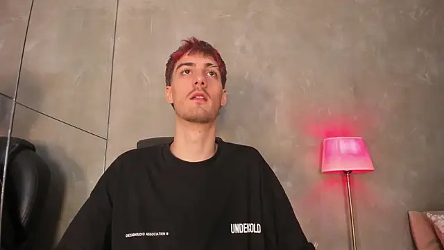 הופעת וובקאם של Liam_Crown