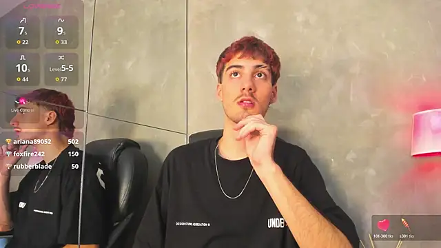 Liam_Crown Show in webcam