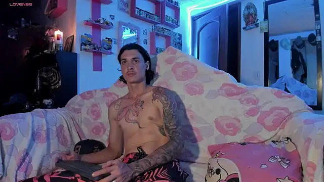 LokyHartt Show in webcam