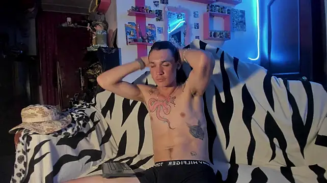 LokyHartt Webcam Show