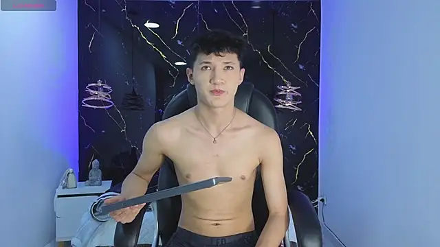 ValentinoFlameX webcam show