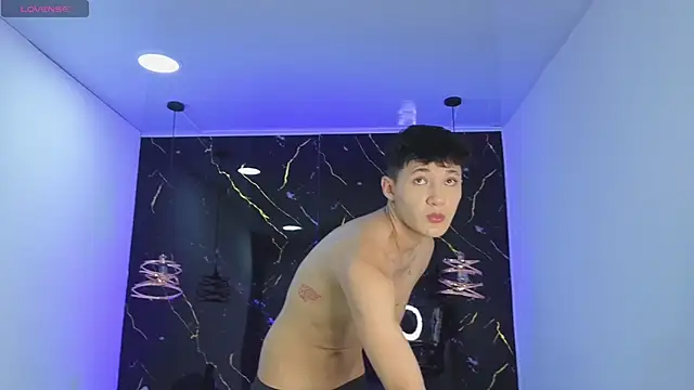 Show de ValentinoFlameX na webcam