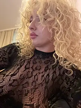 Khalee_syyy élő XXX-chatje