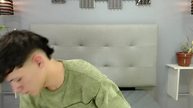 Kevin_Tupe Show in webcam