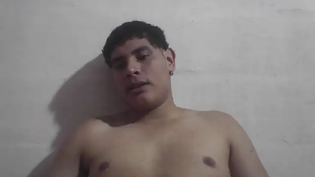 mr-papu69: διαδικτυακό σόου στην κάμερα