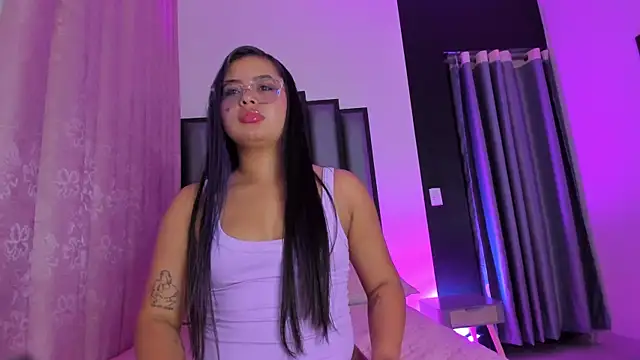 Vaioleth-23's Live XXX Chat