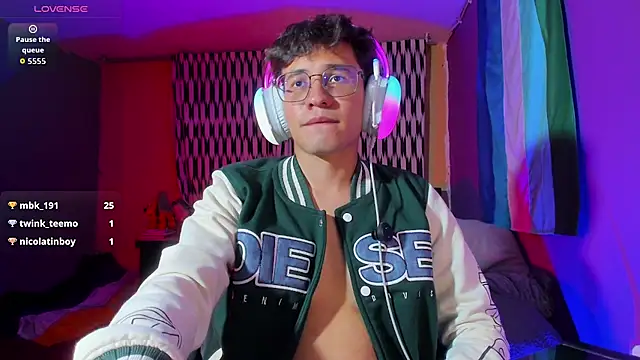 عرض كام Angelito_Twink