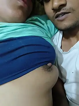 Tinaboudi2004 ওয়েবক্যাম শো