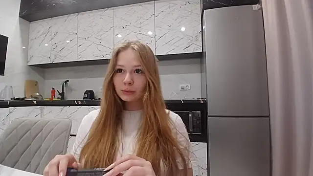 KarinaBestie – Kamerová šou