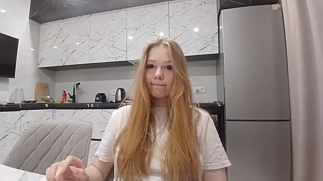 KarinaBestie – Kamerová šou