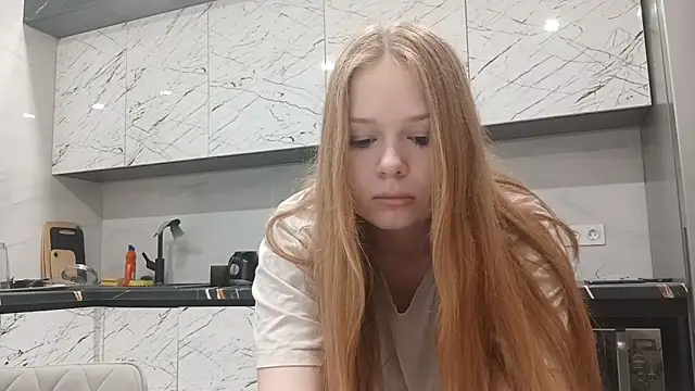 KarinaBestie Webcam show