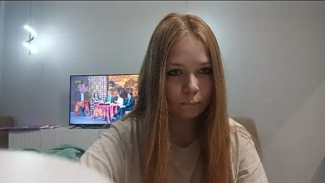 KarinaBestie Show in webcam