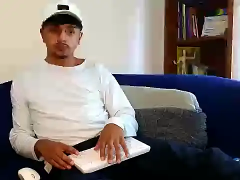 Show modela DavidsBoner na web-kameri
