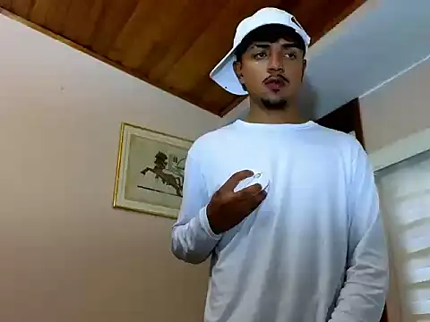 Show modela DavidsBoner na web-kameri
