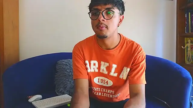Show modela DavidsBoner na web-kameri