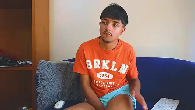 Show modela DavidsBoner na web-kameri
