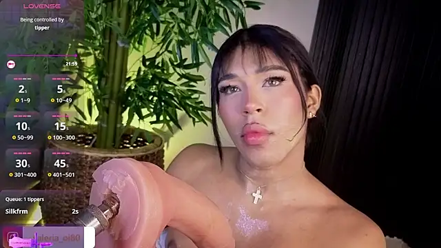 Hot_ladyy Шоу с уебкамера