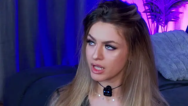 Chat XXX en directo de AnneMaryie