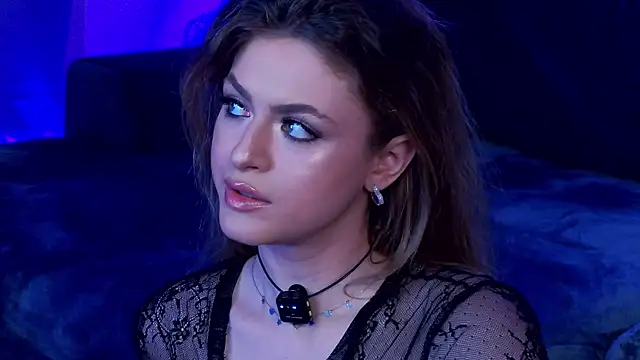 دردشة AnneMaryie الجنسية المباشرة