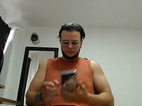 Cloudydayxxx webkamerás műsora