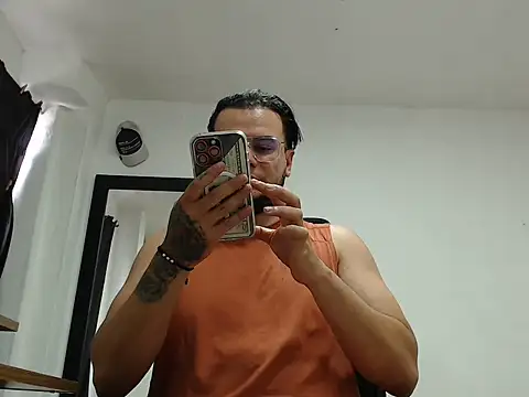 Cloudydayxxx webkamerás műsora