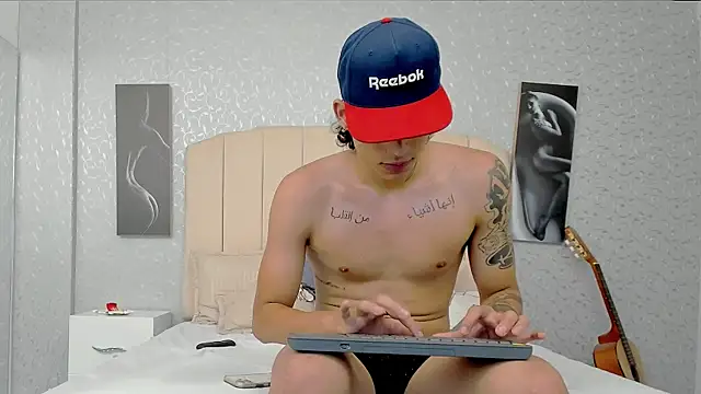 NoahThomson1 Adlı Modelin Web Kamerası Şovu