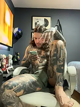 ThomasHells Show in webcam