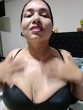 Webkamerová show gorditalatinahot