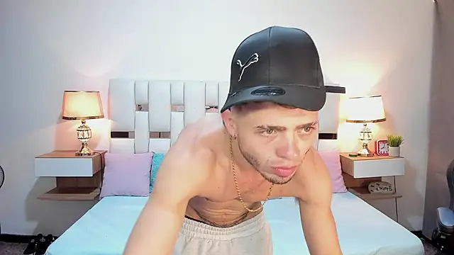 Zeus_damian21 Webcam-Show