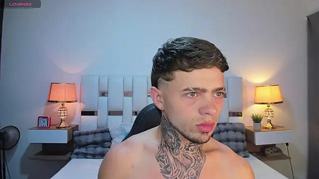 عرض كام Zeus_damian21