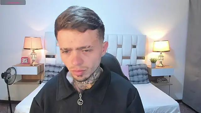 عرض كام Zeus_damian21