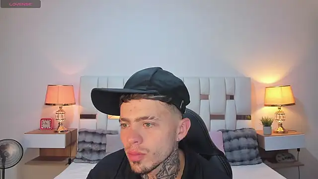 Zeus_damian21 Adlı Modelin Web Kamerası Şovu