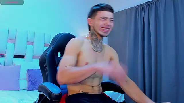 Zeus_damian21 Adlı Modelin Web Kamerası Şovu