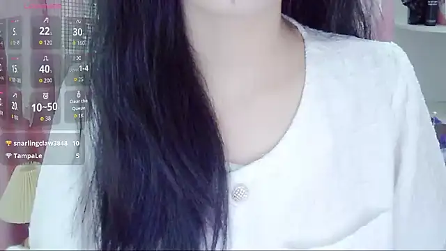 ShynA- 在線直播表演