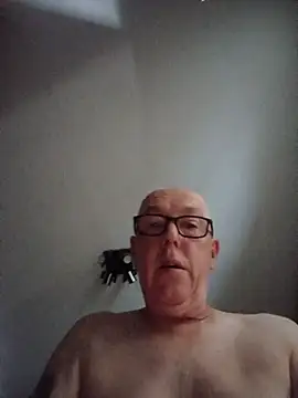 Saintbull68 Webcam Show