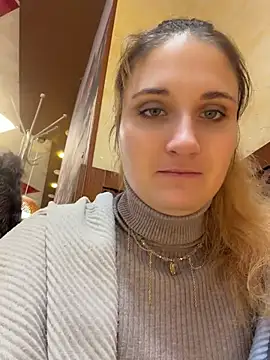 AdelRich Adlı Modelin Canlı XXX Sohbeti
