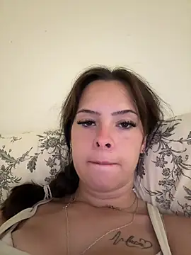 Naughtylibbyxのウェブカメラショー