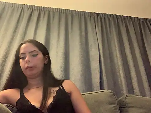 Naughtylibbyx webkamerás műsora