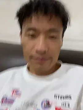 Mr_iphone11 Show Webcam