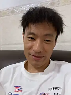 Mr_iphone11 Show Webcam