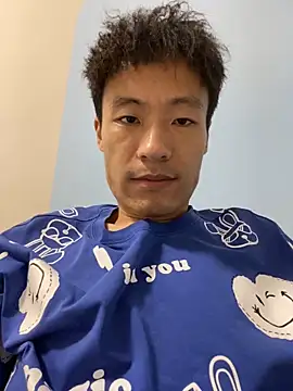 Mr_iphone11 Show in webcam