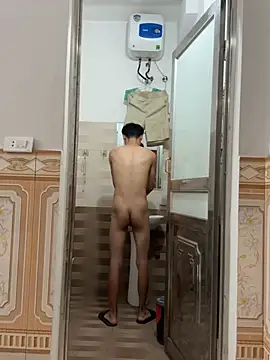 Mr_iphone11 Show Webcam