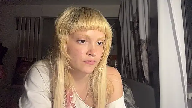 FreedaDeloach's Webcam Show