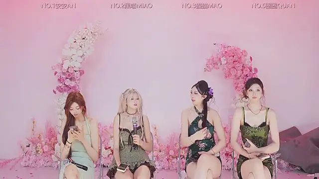 CityGirl-303 Show Webcam