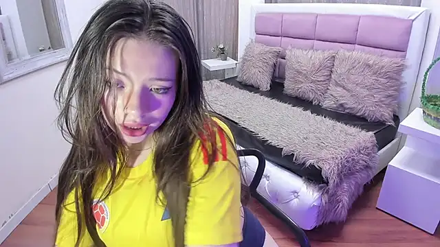Chat +18 de Saori_Price ao vivo