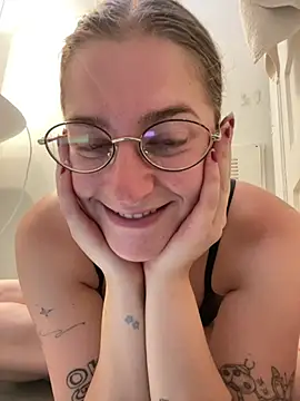 mclacy Show in webcam