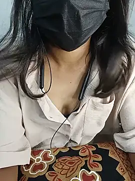 Chatroom XXX en direct de Tamil_Bhavana
