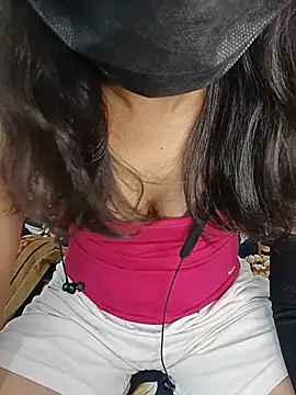 Chat +18 de Tamil_Bhavana ao vivo