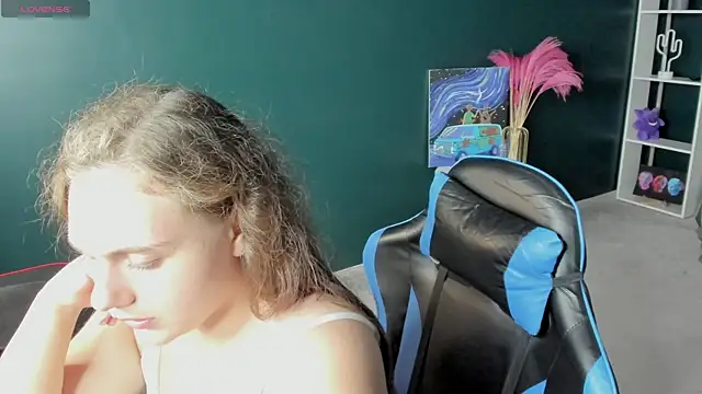 Chat XXX en directo de elara_sunbeam