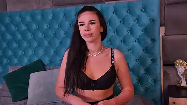 Chat +18 de LucianaDelSol ao vivo